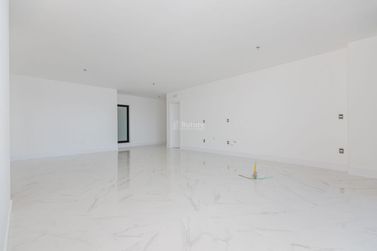 Apartamento &agrave; venda - 180m&sup2; - Centro
