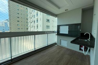 Apartamento &agrave; venda - 228m&sup2; - Meia Praia