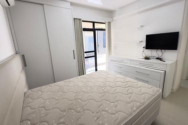 Apartamento para alugar - Meia Praia