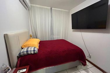Apartamento &agrave; venda - 147m&sup2; - Meia Praia