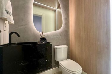 Apartamento &agrave; venda - 127m&sup2; - Meia Praia