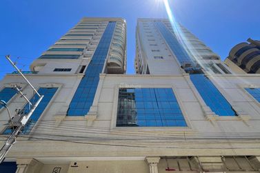 Apartamento &agrave; venda - 138m&sup2; - Centro