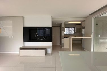 Apartamento &agrave; venda - 100m&sup2; - Meia Praia