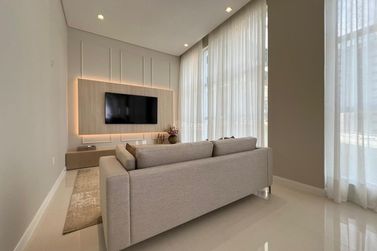 Apartamento &agrave; venda - 180m&sup2; - Meia Praia