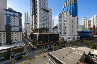 Apartamento &agrave; venda - 108m&sup2; - Centro