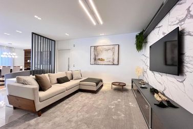 Apartamento &agrave; venda - 197m&sup2; - Meia Praia
