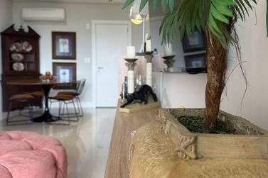 Apartamento &agrave; venda - 98000m&sup2; - Meia Praia