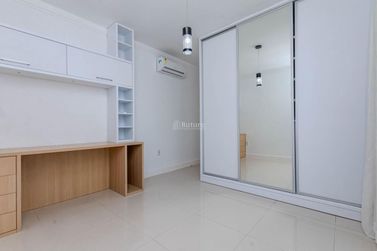 Apartamento &agrave; venda - 270m&sup2; - Meia Praia