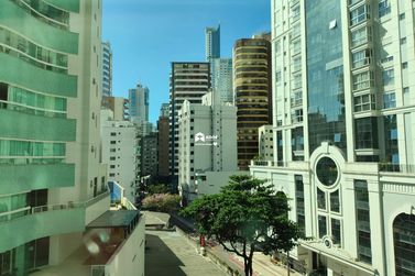 Apartamento para alugar - 112m&sup2; - Centro