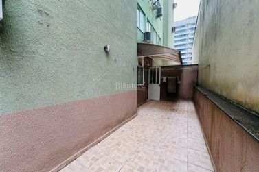 Apartamento &agrave; venda - 110m&sup2; - Meia Praia