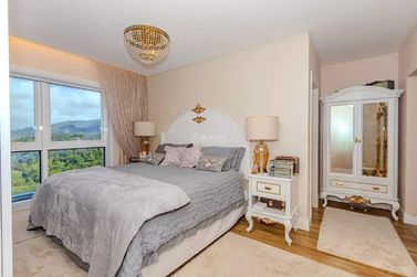 Apartamento &agrave; venda - 180m&sup2; - Centro