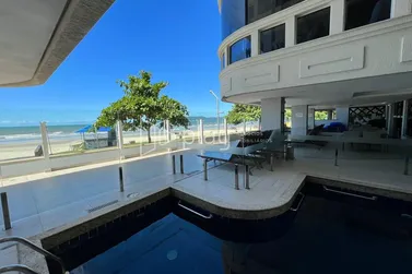 Apartamento &agrave; venda - 170m&sup2; - Meia Praia