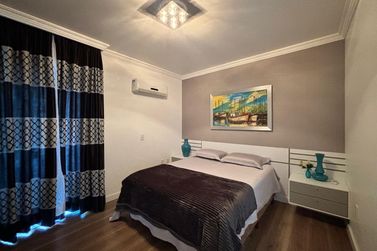 Apartamento para alugar - 170m&sup2; - Meia Praia