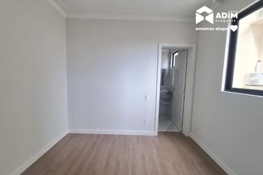 Apartamento para alugar - 110m&sup2; - Meia Praia