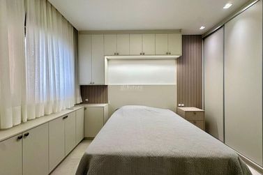 Apartamento &agrave; venda - 119m&sup2; - Meia Praia