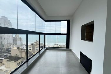 Apartamento &agrave; venda - 207m&sup2; - Meia Praia