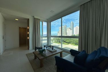 Apartamento &agrave; venda - 294m&sup2; - Meia Praia