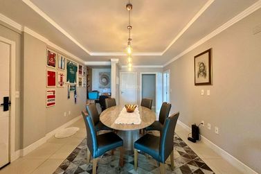 Apartamento &agrave; venda - 180m&sup2; - 
