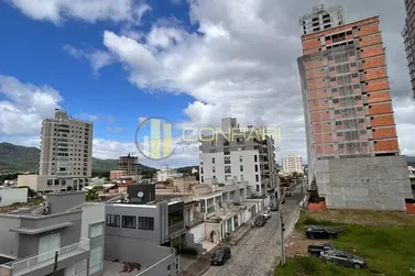Apartamento &agrave; venda - 76m&sup2; - Pereque
