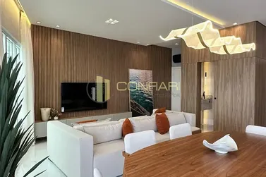Apartamento &agrave; venda - 136m&sup2; - Meia Praia