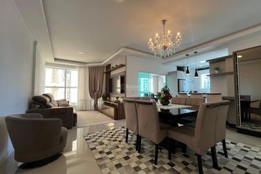 Apartamento &agrave; venda - 159m&sup2; - Meia Praia