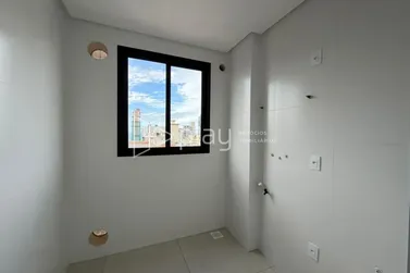 Apartamento &agrave; venda - 141m&sup2; - Meia Praia