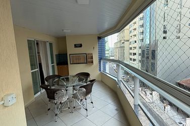 Apartamento &agrave; venda - 134m&sup2; - Meia Praia