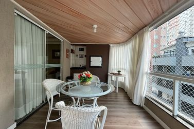 Apartamento para alugar - 170m&sup2; - Meia Praia