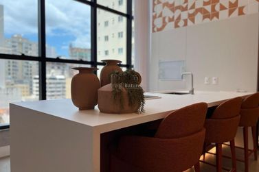 Apartamento &agrave; venda - 162m&sup2; - Meia Praia