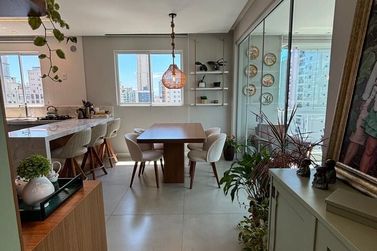 Apartamento &agrave; venda - 93m&sup2; - Meia Praia