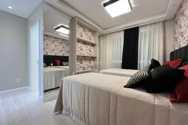 Apartamento &agrave; venda - 273m&sup2; - Meia Praia