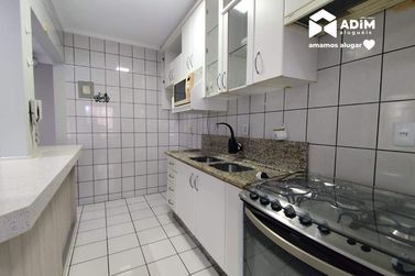 Apartamento para alugar - 90m&sup2; - Centro