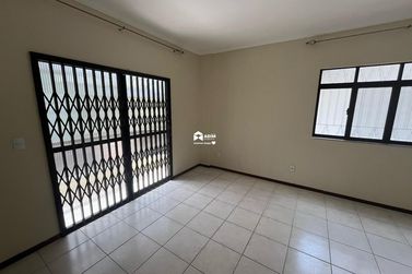 Apartamento para alugar - 150m&sup2; - Centro