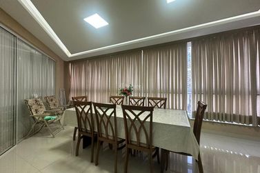 Apartamento &agrave; venda - 198m&sup2; - Meia Praia