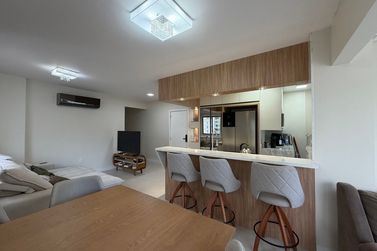 Apartamento &agrave; venda - 109m&sup2; - Meia Praia