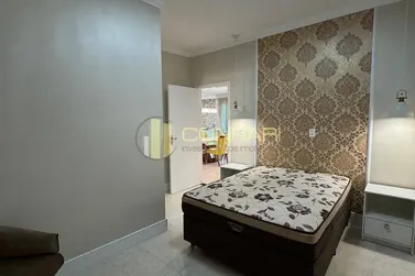 Casa &agrave; venda - 340m&sup2; - Meia Praia