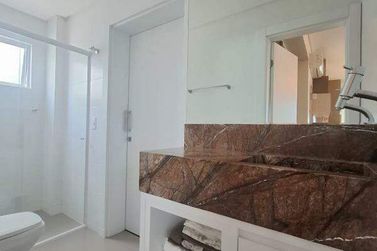 Apartamento para alugar - 128m&sup2; - Meia Praia