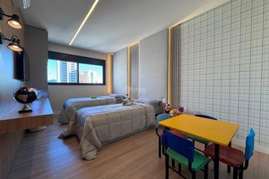 Apartamento &agrave; venda - 222m&sup2; - Centro