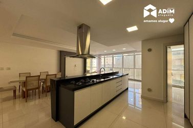 Apartamento para alugar - 190m&sup2; - Meia Praia