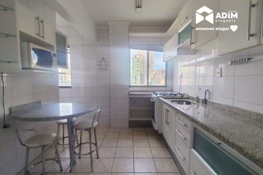 Apartamento para alugar - 130m&sup2; - Centro