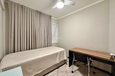 Apartamento &agrave; venda - 115m&sup2; - Meia Praia