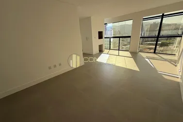 Apartamento &agrave; venda - 103m&sup2; - meia praia