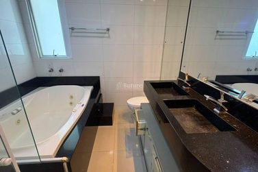 Apartamento para alugar - Meia Praia