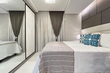 Apartamento &agrave; venda - 123m&sup2; - Meia Praia