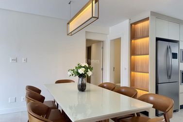 Apartamento &agrave; venda - 122m&sup2; - Centro