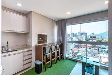 Apartamento &agrave; venda - 81m&sup2; - Meia Praia