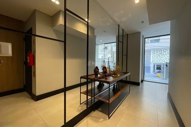 Apartamento &agrave; venda - 99m&sup2; - Meia Praia