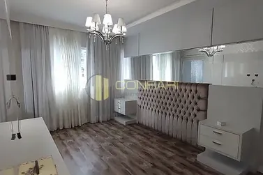 Apartamento &agrave; venda - 213m&sup2; - Meia Praia