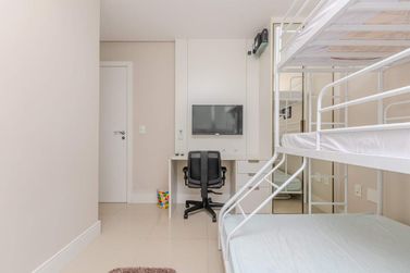 Apartamento para alugar - 130m&sup2; - Pioneiros