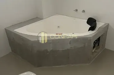 Apartamento &agrave; venda - 145m&sup2; - Meia Praia